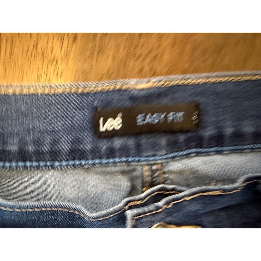 Lee Easy Fit Cropped Capri Jeans Medium Wash Blue Stretch Size 16M - Picture 7 of 7